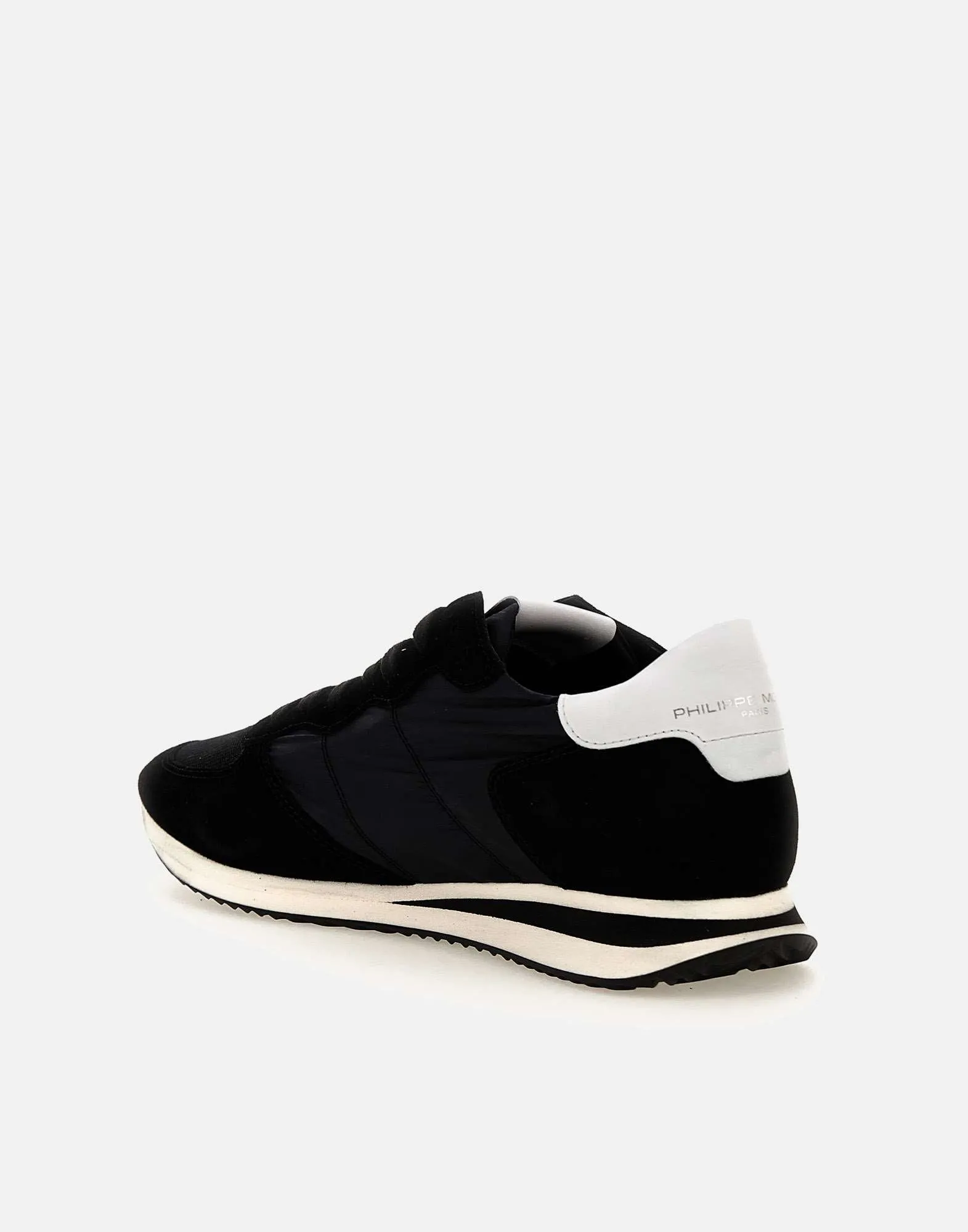 Low Basic Black Sneakers