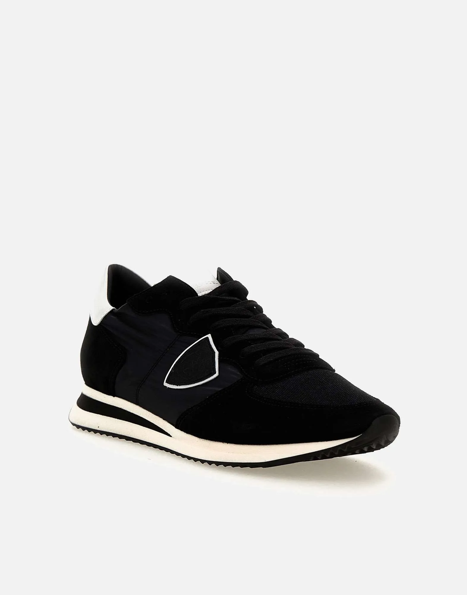 Low Basic Black Sneakers