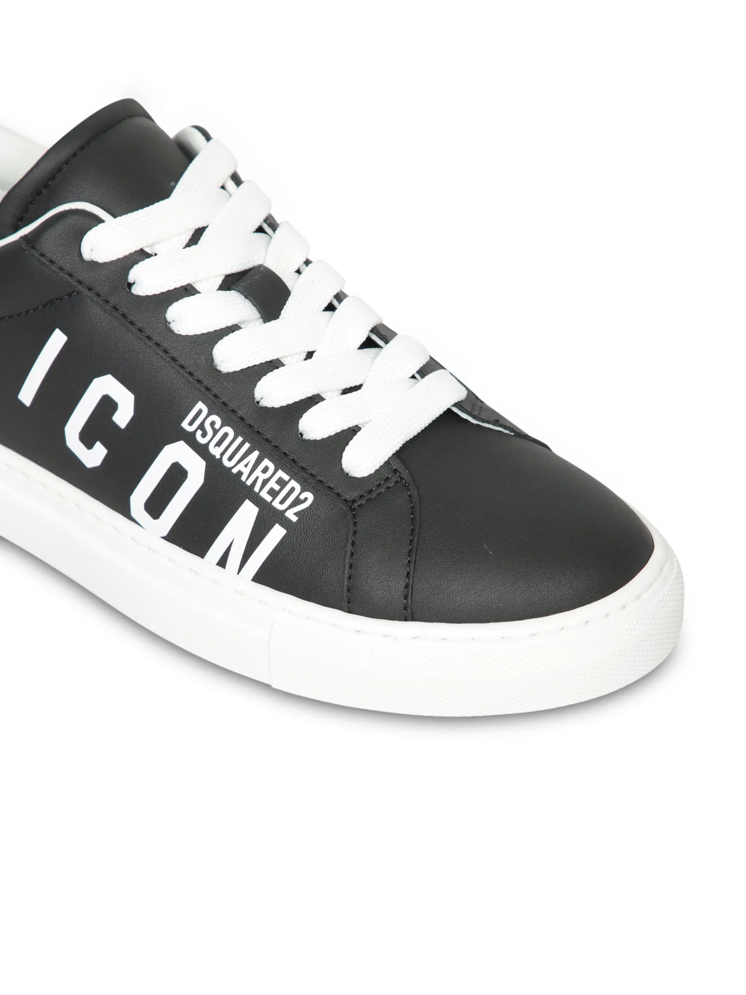 Low Cassetta Black Sneakers