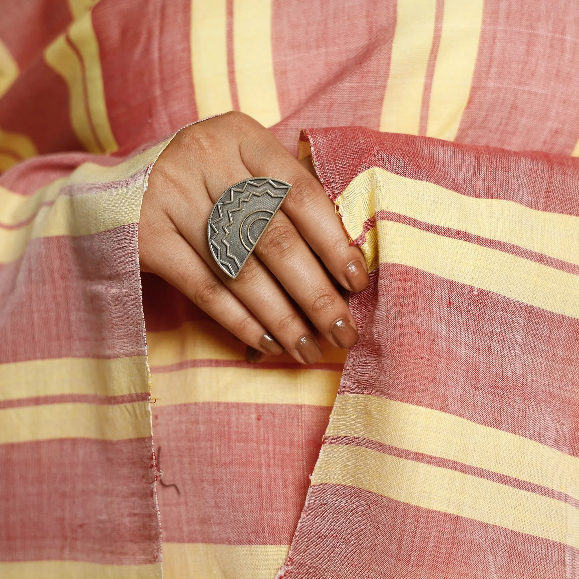 Peach -Assam Weave Handloom Cotton Thread Buti Dupatta with Tassels